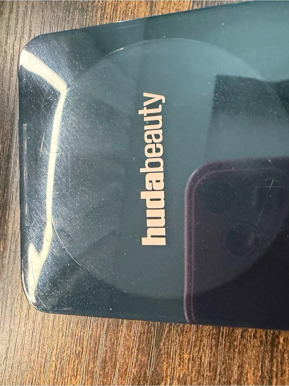 Huda Beauty Easy Bake Pressed powder